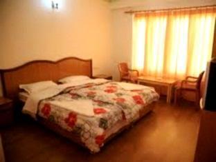 Hotel Ladakh Continental Лех Екстериор снимка